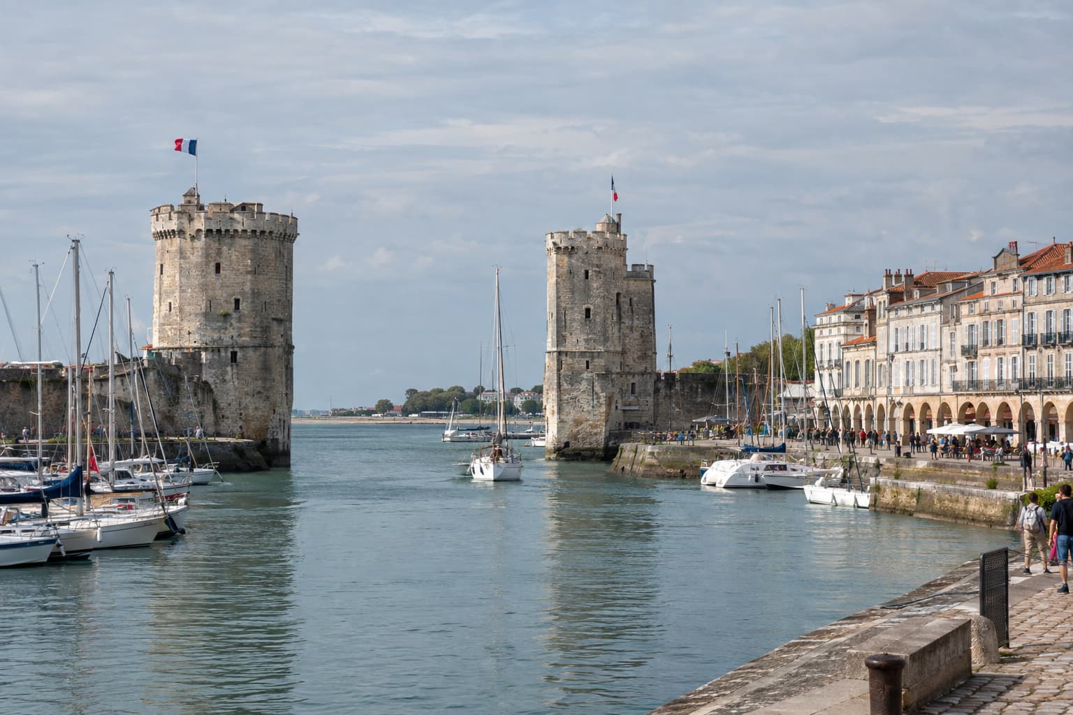 Team building à La Rochelle - Team building dans la ville aux trois tours