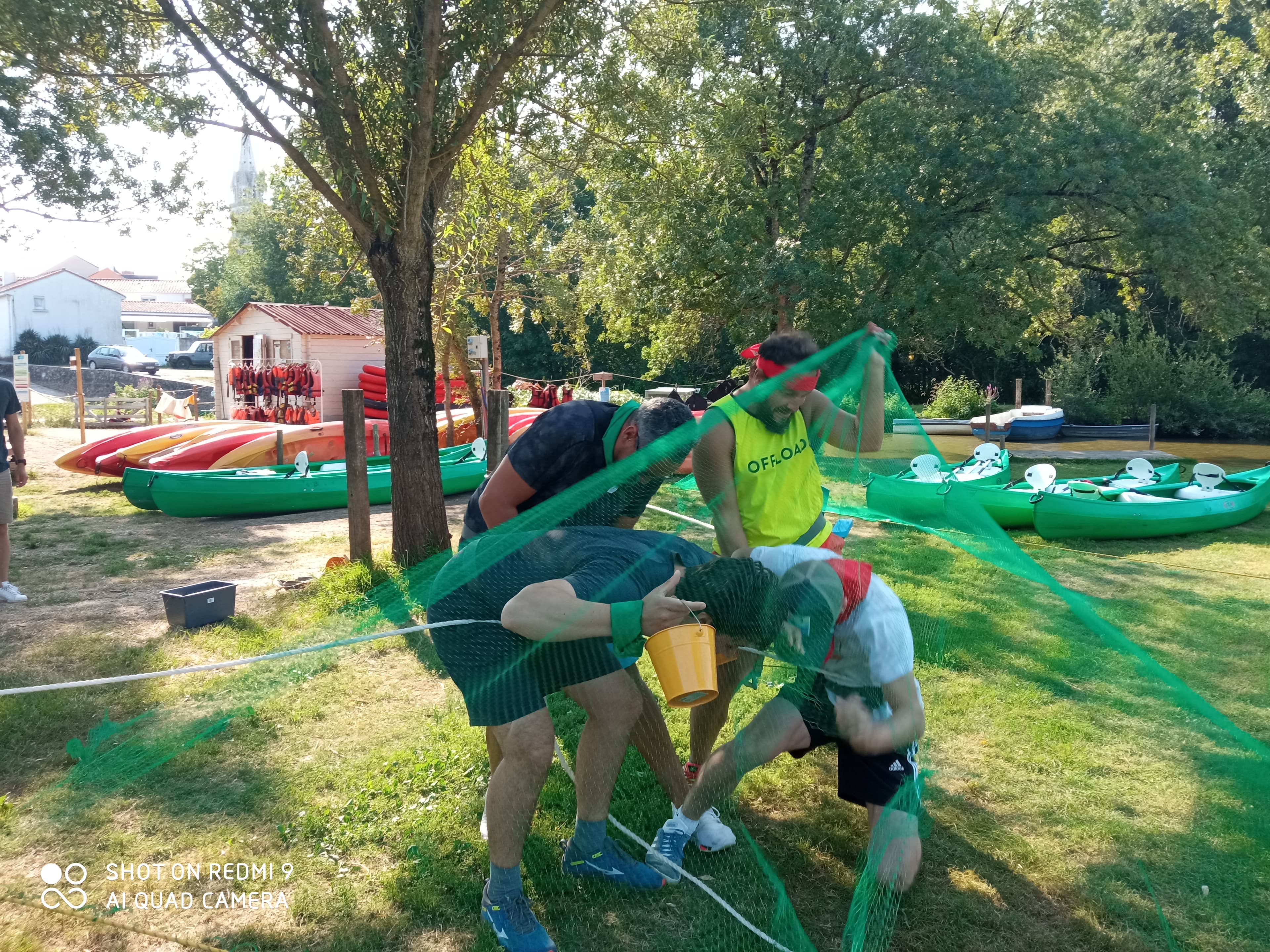 Course d'orientation team building - Épreuve sportive en équipe pour séminaire d'entreprise